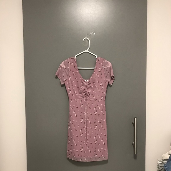 Hollister Cinch-Front Cap-Sleeve in Size Small - Picture 2 of 5